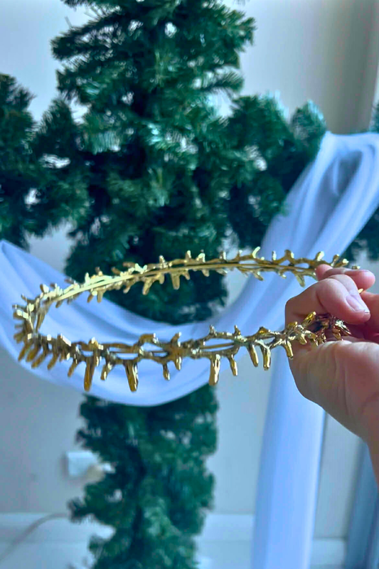 Crucifix Christmas Tree β Foldable Cross-Shaped Religious Christmas Tree, Nativity-Inspired Christian Christmas Tree Decor